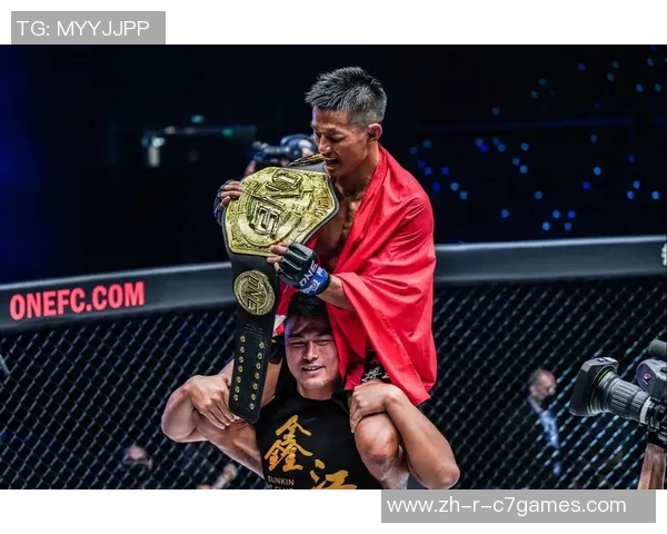 平足足球球星的传奇之路:从困境到顶峰的奋斗与荣耀 平足足球球星的传奇之路:从困境到顶峰的奋斗与荣耀